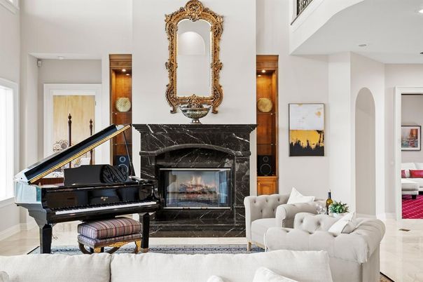 Fireplace, Interior, Living room, Piano, Recessed Lighting