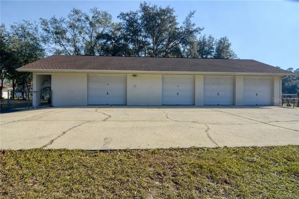 Attached, Exterior, Facade, Ranch
