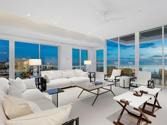 Interior, Living room, Recessed Lighting, Water