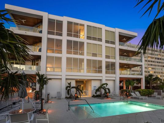 Exterior, Facade, Pool, Condo Building
