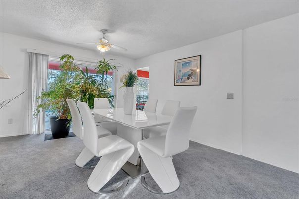 Dining room, Interior