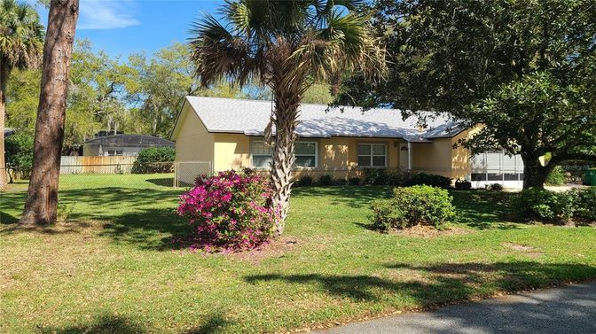 Backyard, Exterior, Facade, Ranch