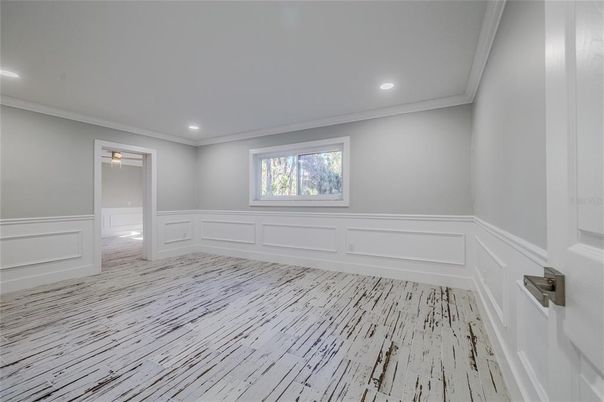 Empty room, Interior, Recessed Lighting, Wood Texture Flooring