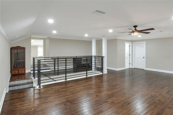 Empty room, Interior, Recessed Lighting, Wood Texture Flooring