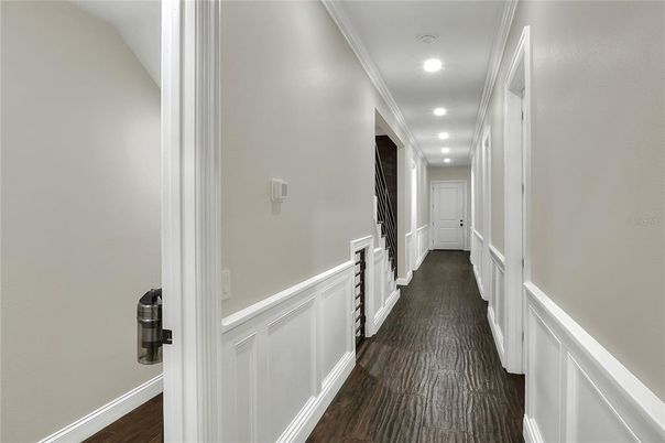 Interior, Recessed Lighting, Wood Texture Flooring