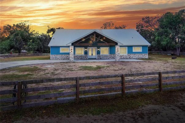 Backyard, Exterior, Facade, Farmhouse