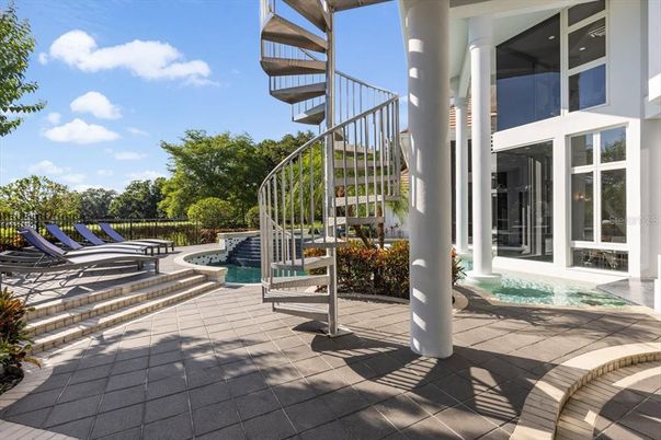 Exterior, Pool