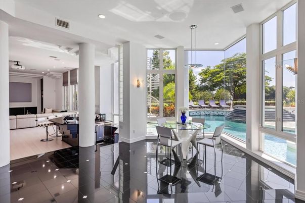 Dining room, Interior, Living room, Pendant Lights, Recessed Lighting