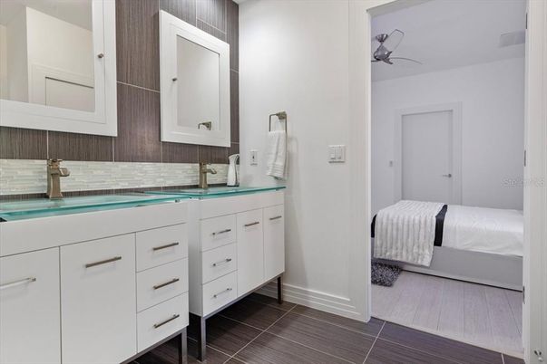 Bathroom, Bedroom, Interior