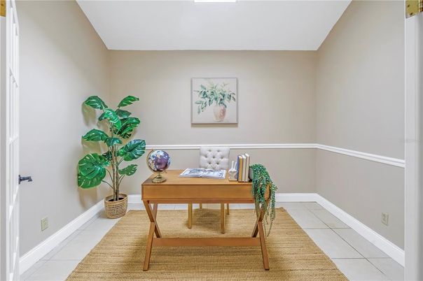 Home Office, Interior