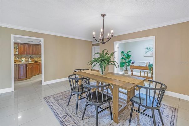 Chandelier, Dining room, Interior