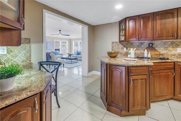 Dining room, Interior, Kitchen, Recessed Lighting