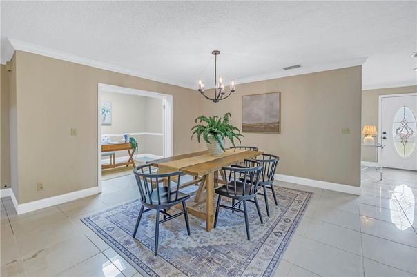 Chandelier, Dining room, Interior