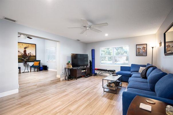 Interior, Living room, Recessed Lighting, Wood Texture Flooring