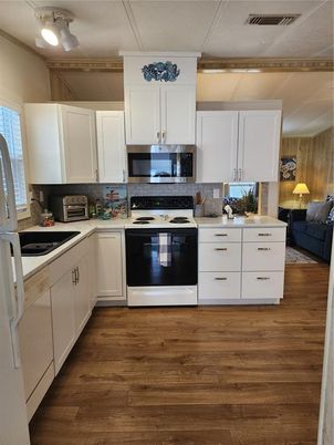 Interior, Kitchen, Wood Texture Flooring