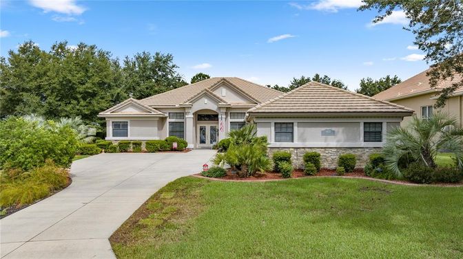 Backyard, Exterior, Facade, Ranch