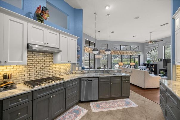 Dining room, Interior, Kitchen, Living room, Pendant Lights, Recessed Lighting, Stainless Steel Appliances