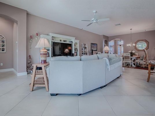 Chandelier, Dining room, Interior, Living room