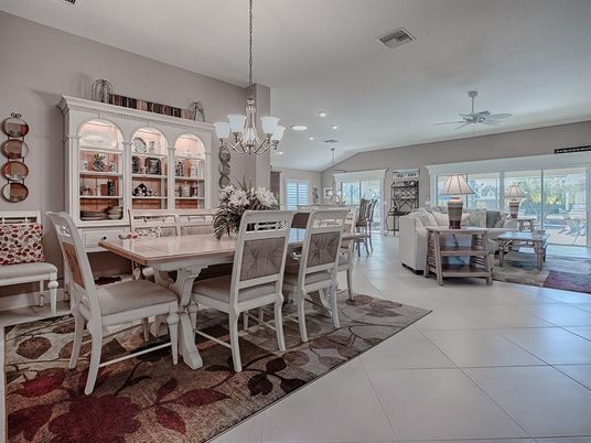 Chandelier, Dining room, Interior, Living room, Recessed Lighting