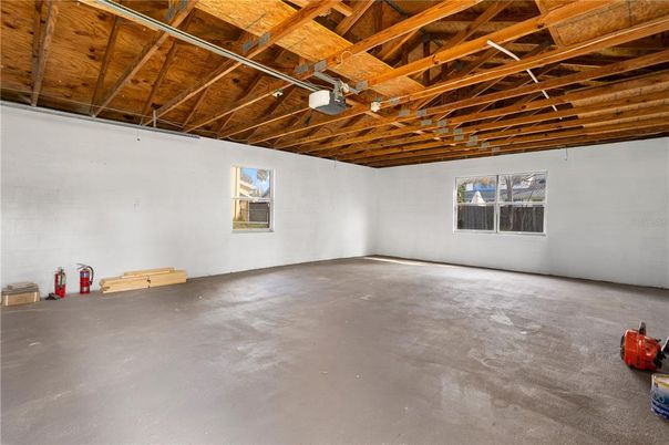 Empty room, Interior, Wooden Beams, Wooden Ceilings