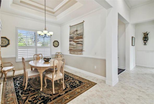 Chandelier, Dining room, Interior