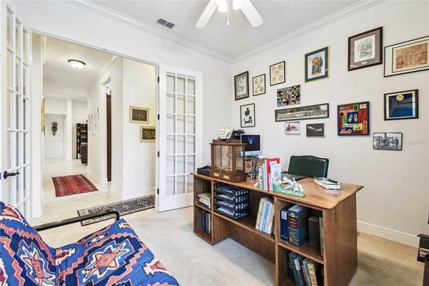 Home Office, Interior