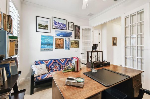 Home Office, Interior