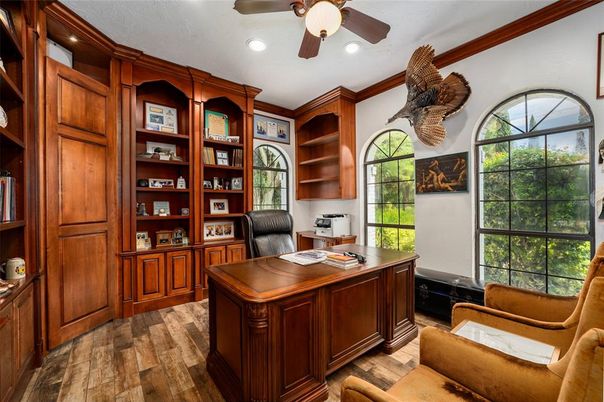Home Office, Interior, Recessed Lighting, Wood Texture Flooring