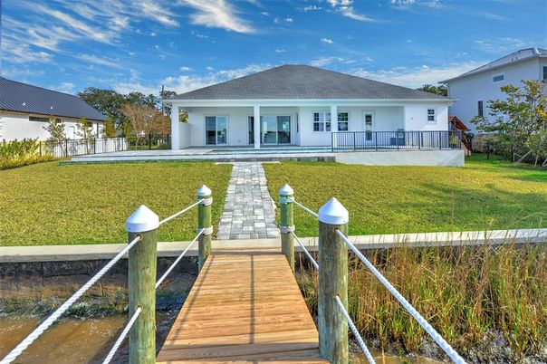 Backyard, Exterior, Facade, Cape Cod