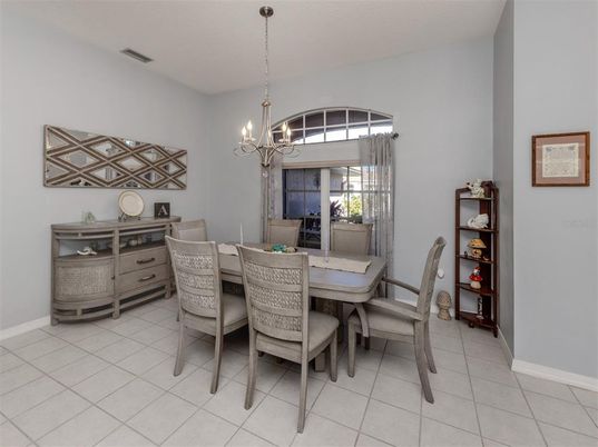 Chandelier, Dining room, Interior