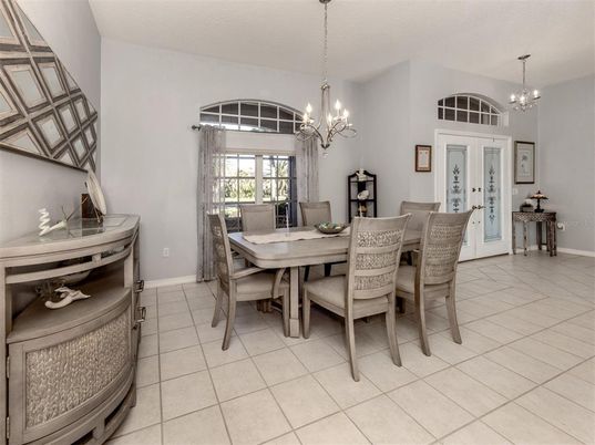 Chandelier, Dining room, Interior