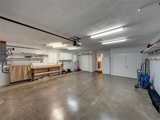 Garage, Interior