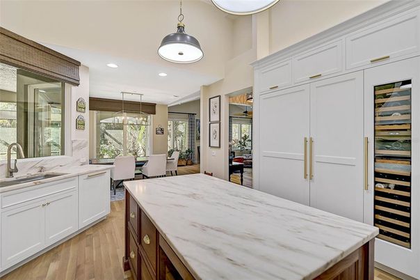 Dining room, Interior, Kitchen, Pendant Lights, Recessed Lighting, Wood Texture Flooring