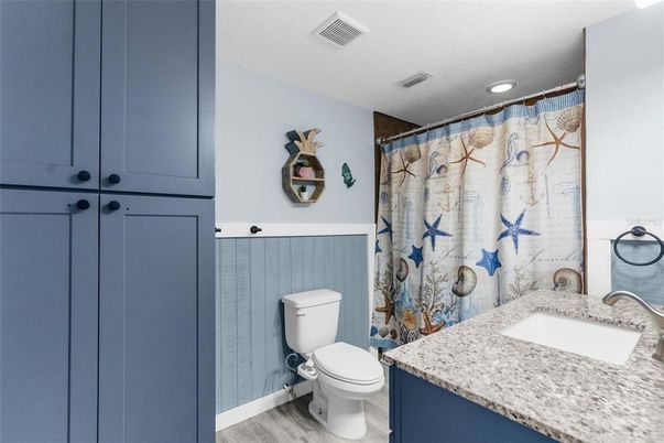 Bathroom, Interior, Recessed Lighting