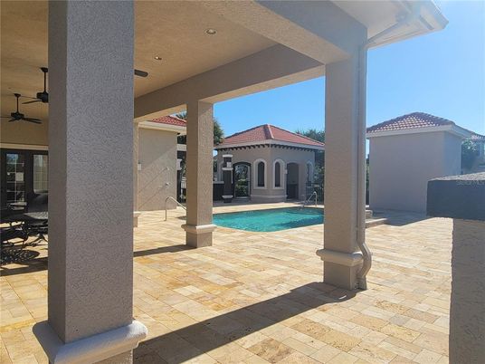 Exterior, Pool