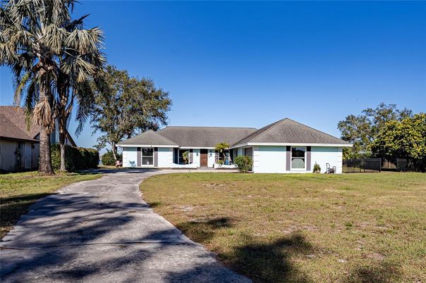 Backyard, Exterior, Facade, Ranch