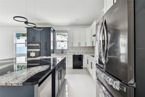 Interior, Kitchen, Pendant Lights, Recessed Lighting, Stainless Steel Appliances
