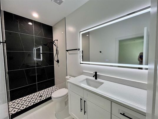 Bathroom, Interior, Recessed Lighting