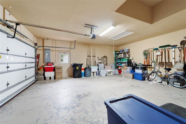 Garage, Interior