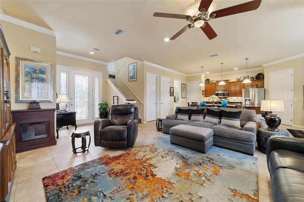 Interior, Kitchen, Living room, Pendant Lights, Recessed Lighting, Stainless Steel Appliances