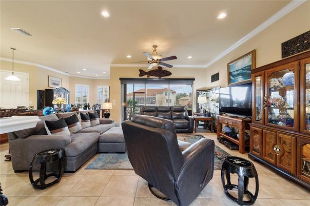 Interior, Living room, Pendant Lights, Recessed Lighting