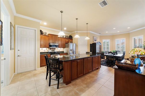 Dining room, Interior, Kitchen, Pendant Lights, Recessed Lighting, Stainless Steel Appliances