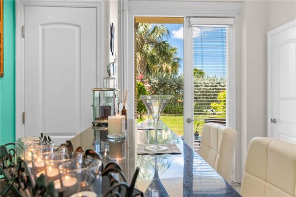 Dining room, Interior