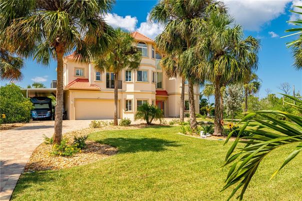 Attached, Backyard, Exterior, Facade, Mediterranean