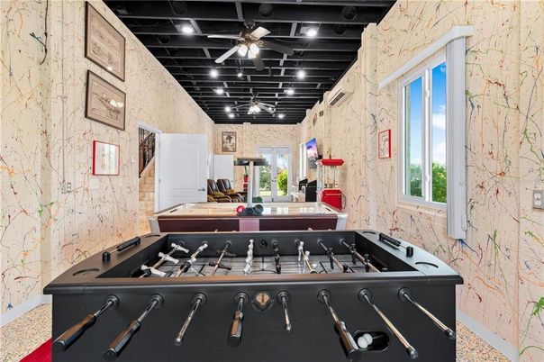 Game Room, Interior, Kitchen, Recessed Lighting