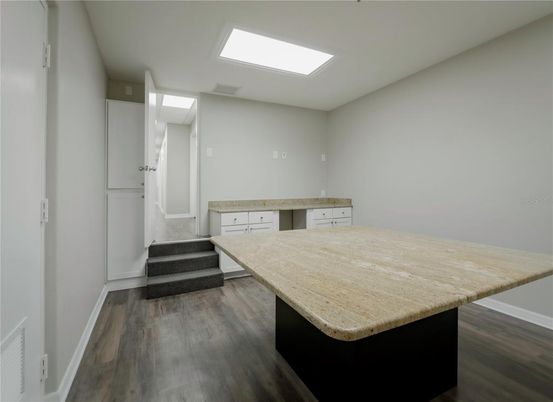Interior, Recessed Lighting, Wood Texture Flooring
