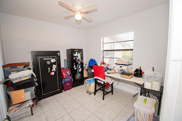 Home Office, Interior