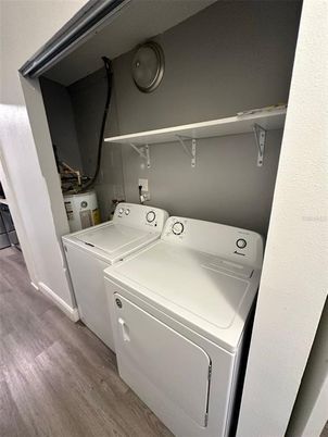 Interior, Utility Closets, Washer, Wood Texture Flooring