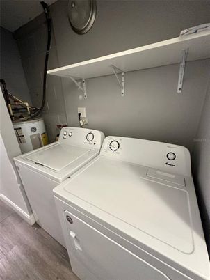 Interior, Utility Closets, Washer, Wood Texture Flooring
