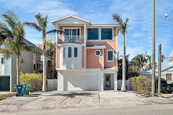 Attached, Exterior, Facade, Rowhouse